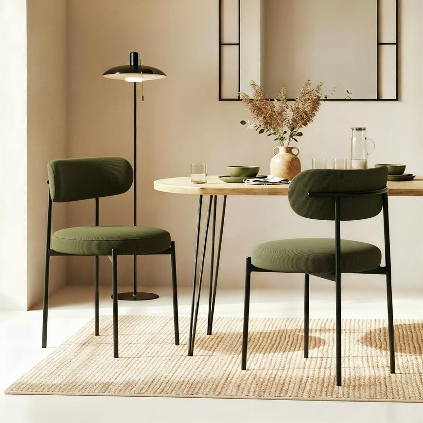 Set med 2 moderna IRIS-stolar i khakifärgad manchester