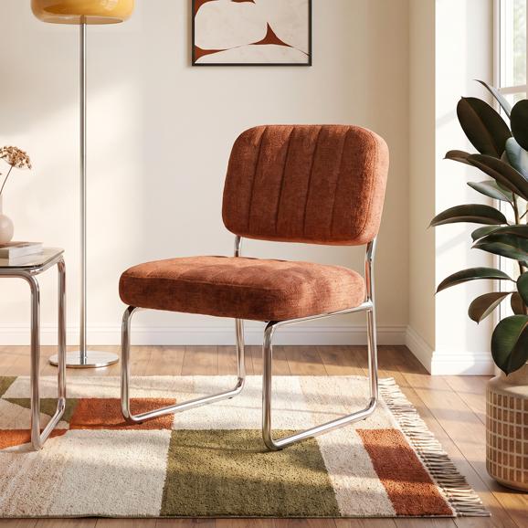 Fauteuil terracotta rembourré pieds chromés et tissu chenille - PAOLA