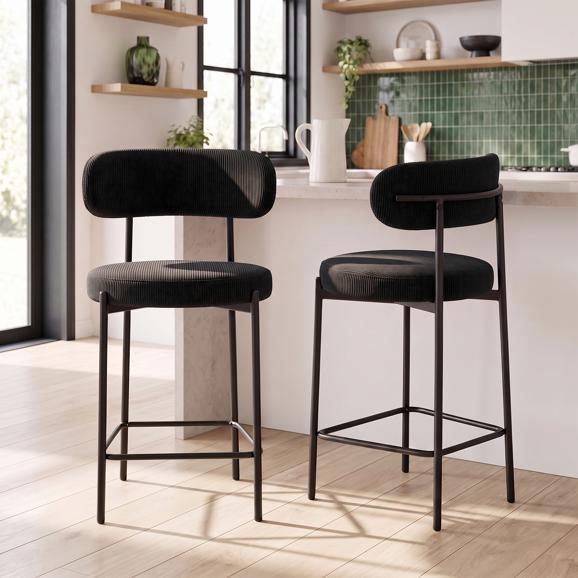 Set di 2 sgabelli da bar, alti 65 cm, rivestiti in velluto a coste nero con gambe in metallo nero, IRIS