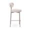 Set di 2 sgabelli da bar GABY, alti 75 cm, rivestiti in tessuto ciniglia beige con gambe in metallo beige. - 7